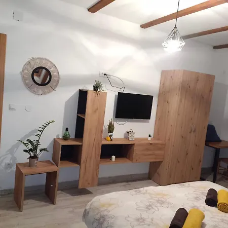 Fruskogorski Deram Apartment